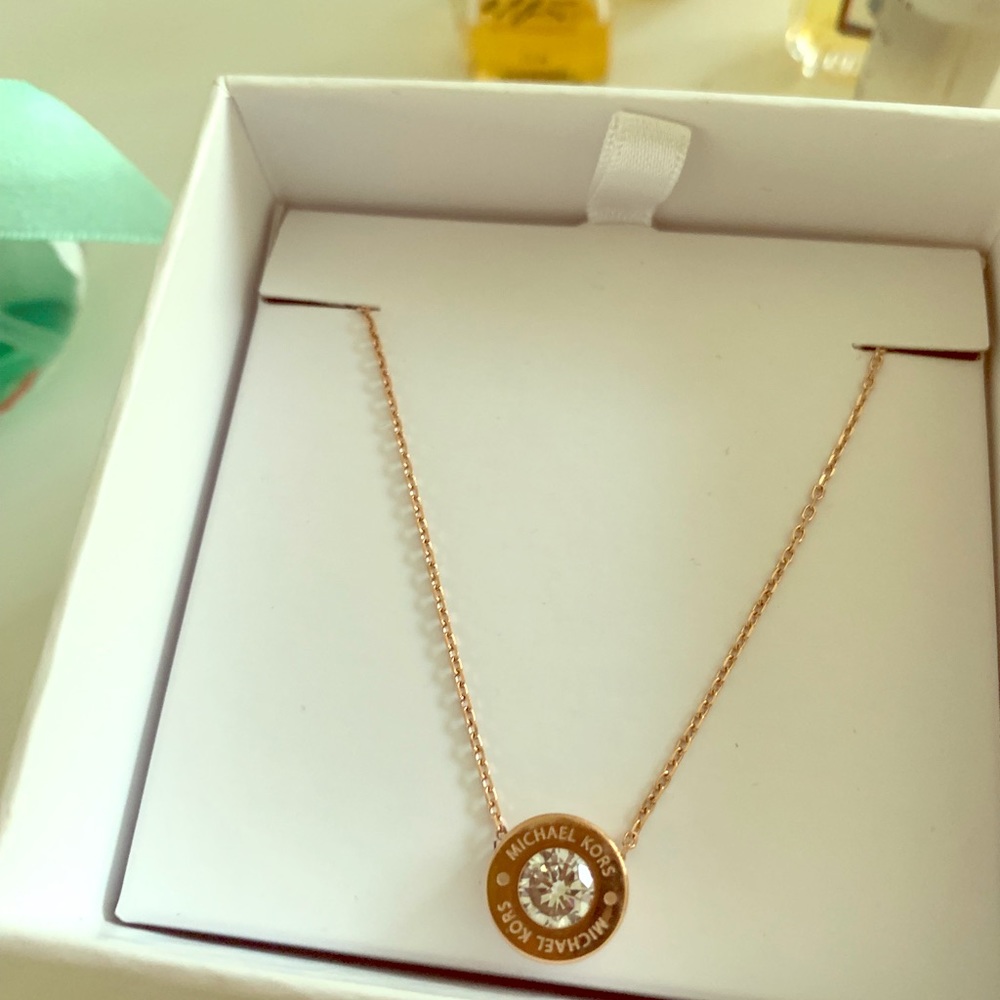 Michael Kors Gold color Necklace - Picture 2 of 5